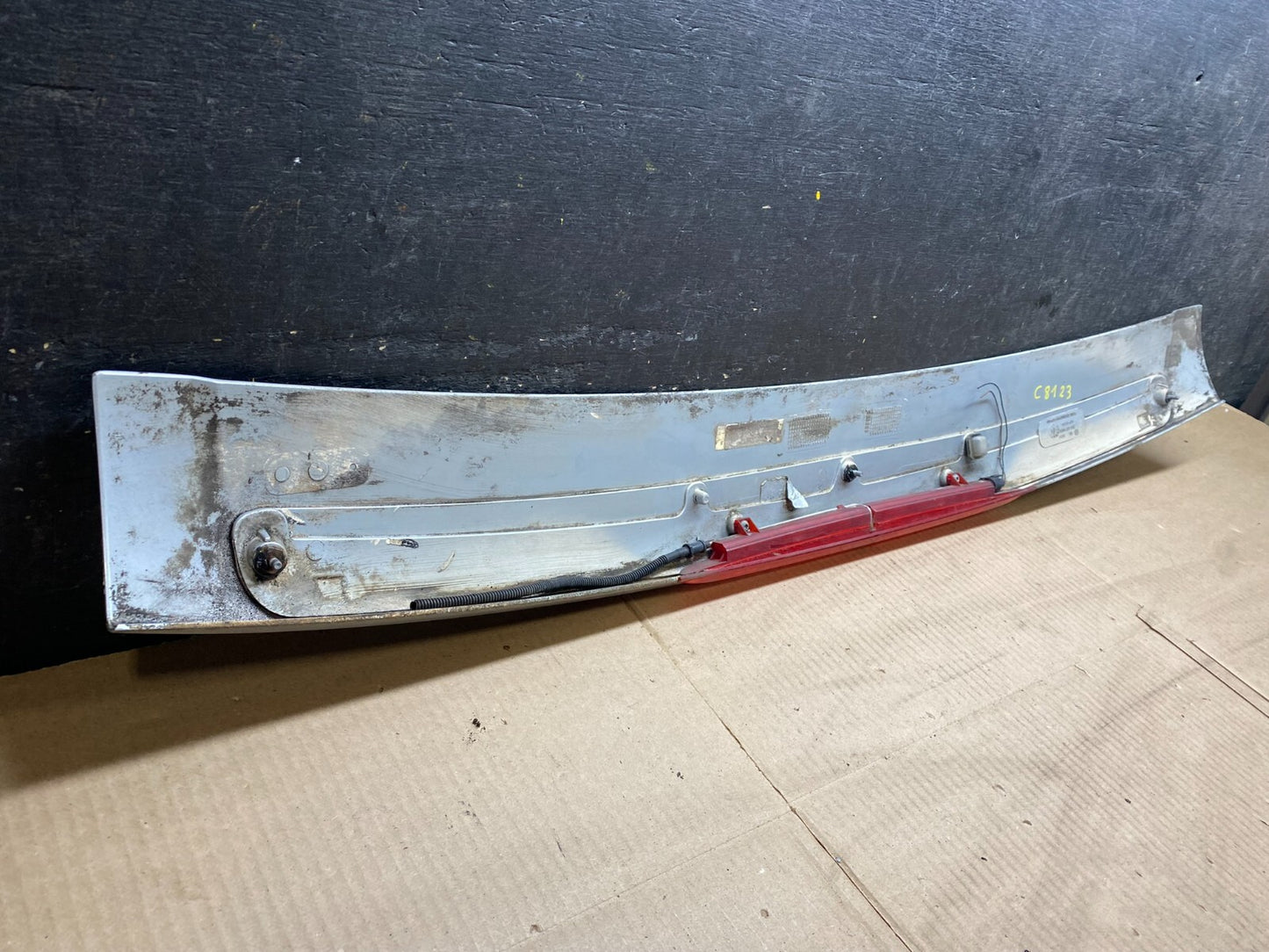 2004 to 2007 Volkswagen Touareg Rear Spoiler OEM C8123 OEM DG18