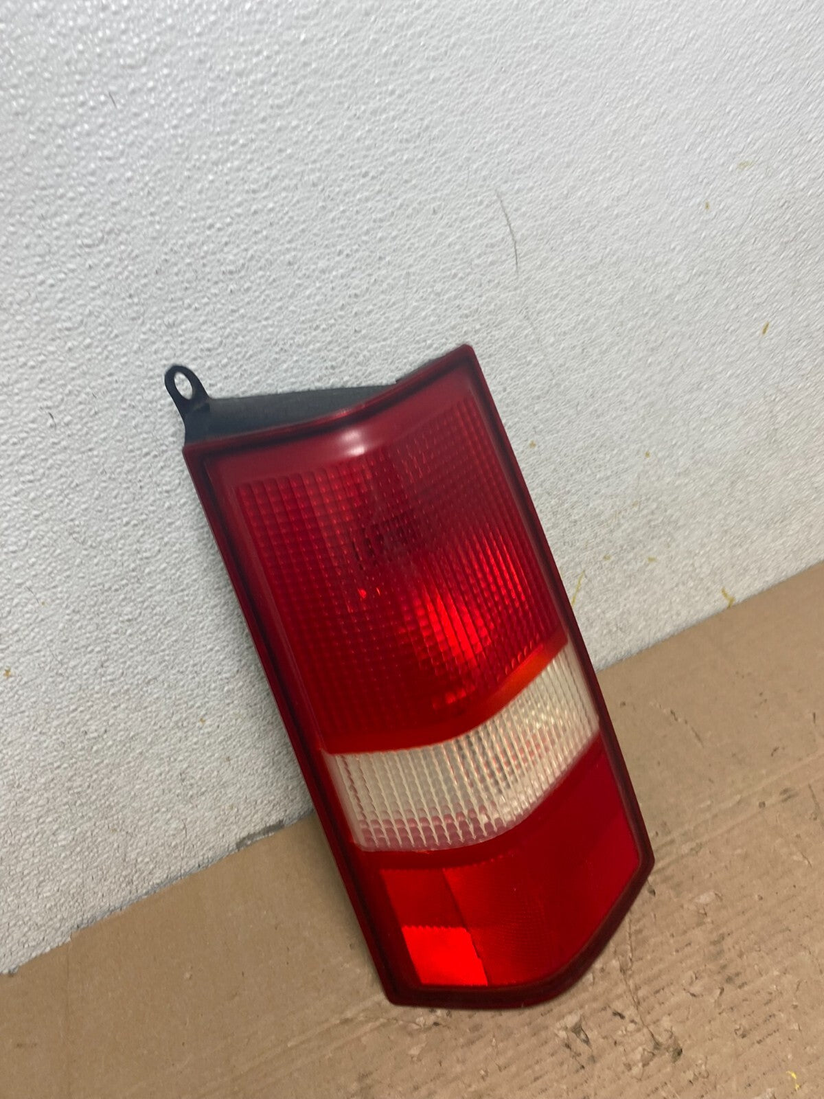 2003 to 2017 Chevrolet Express 1500 Left Driver Side Tail Light Oem N7850 DW2