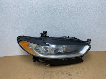 2013 to 2016 Ford Fusion Right Passenger Rh Side Headlight AC3534 DW0
