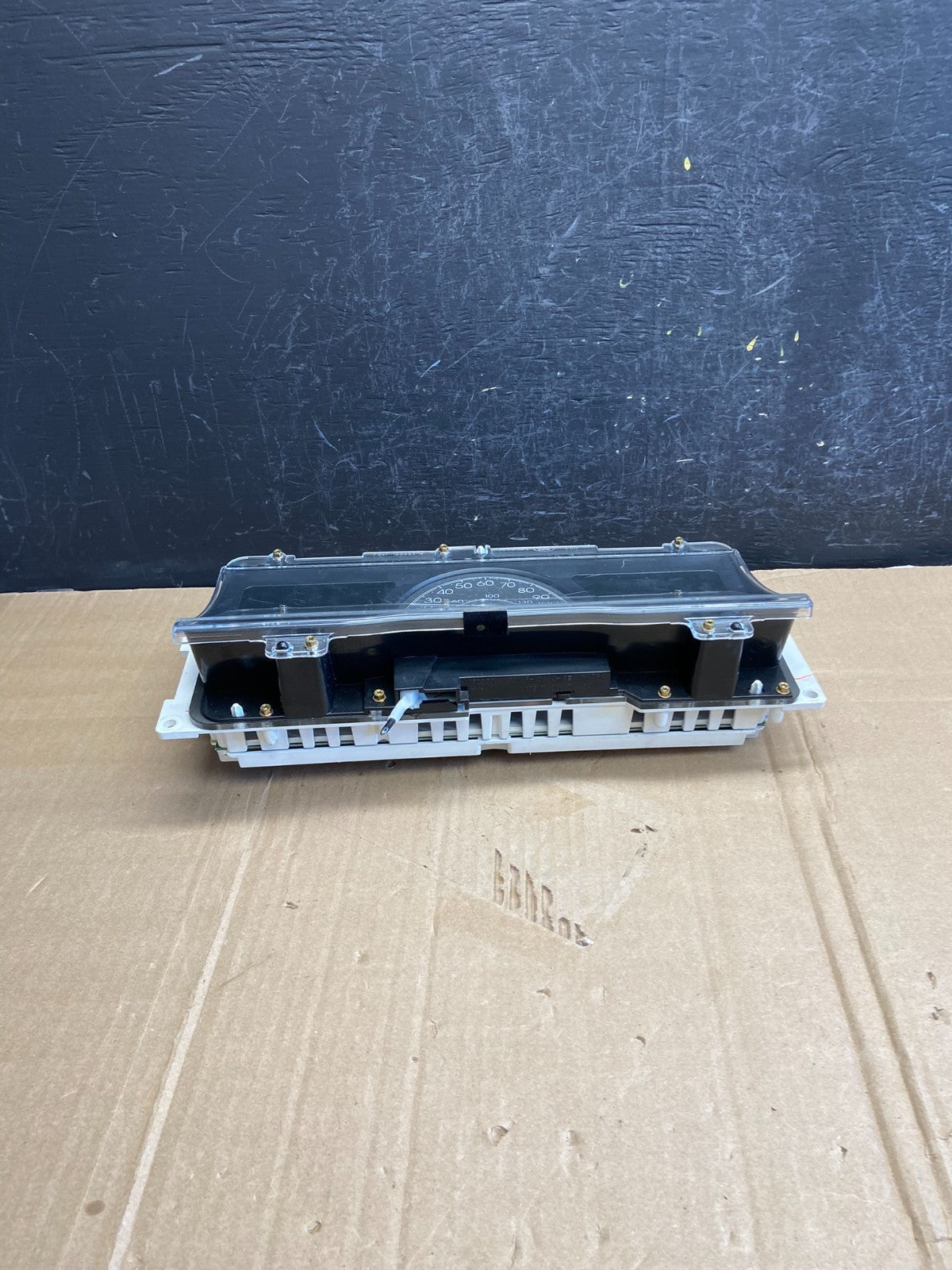 2003 and 2004 Lincoln Town Car Speedometer Gauge Cluster ad7072 DG4