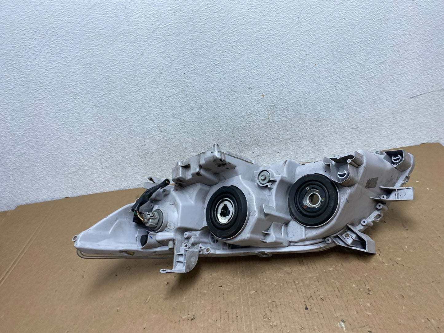 2007 - 2009 Toyota Camry Halogen Right Passenger Headlight AD8126 DW5