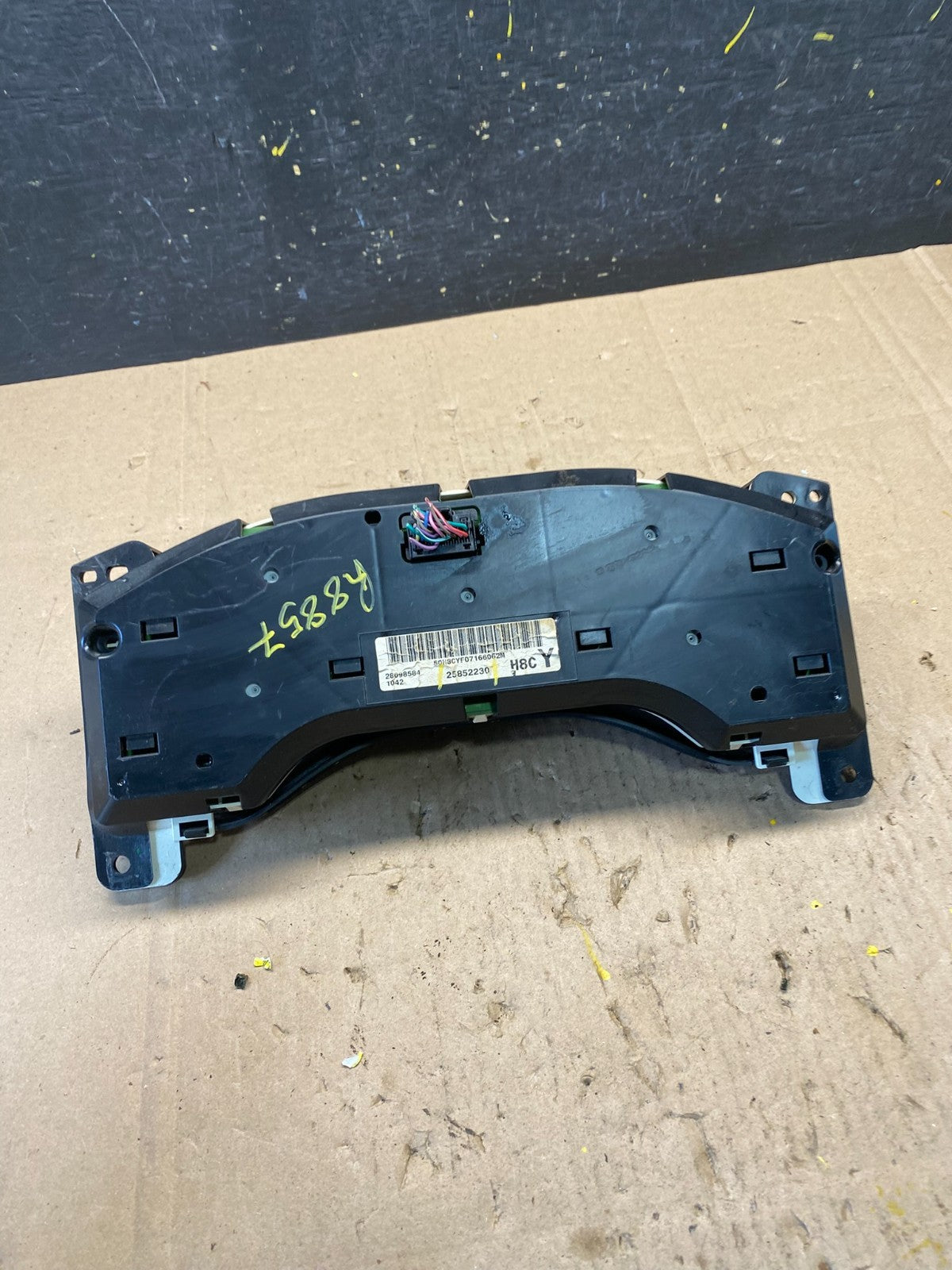 2008 to 2010 Chevrolet Express 1500 Speedometer Cluster Gauge R8857 DG4