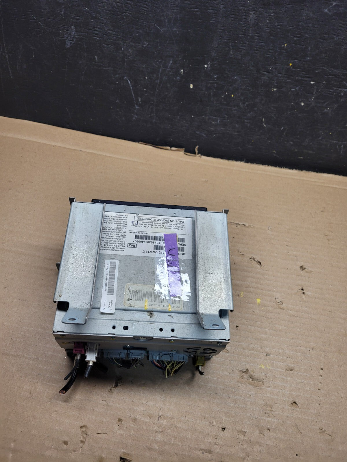 2011 2012 Ford Taurus Radio Stereo CD Player Receiver AM FM Audio L2263 DG4