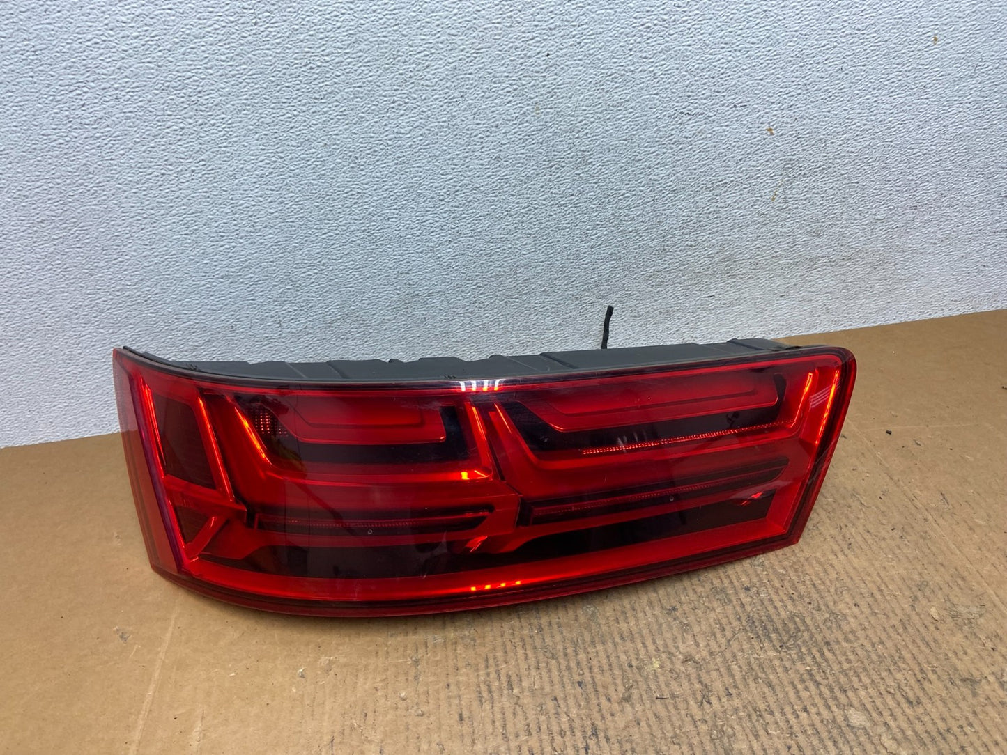 2017 2018 2019 Audi Q7 Left Driver Lh Side LED Tail Light ae1476 DG0
