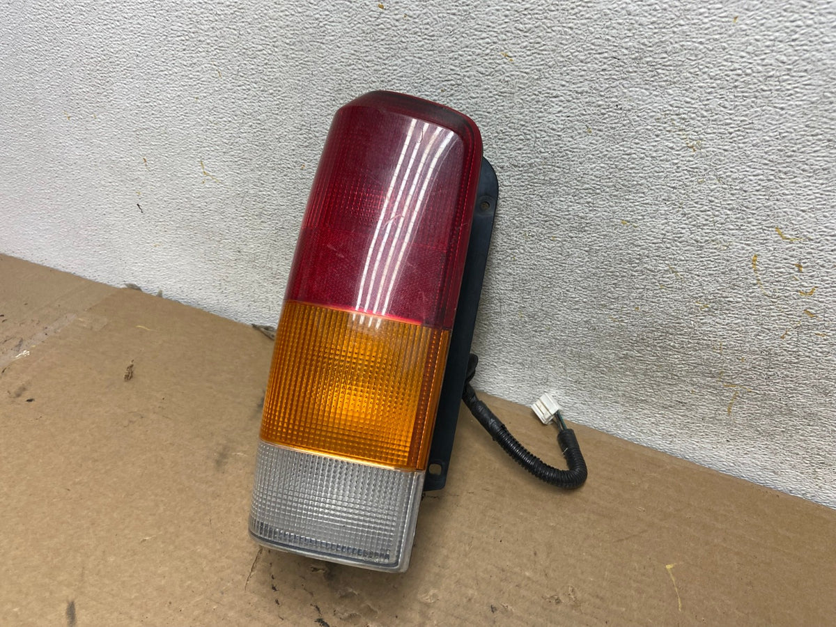 1997 to 2001 Jeep Cherokee Right Passenger Side Tail Light AH4327 LK2
