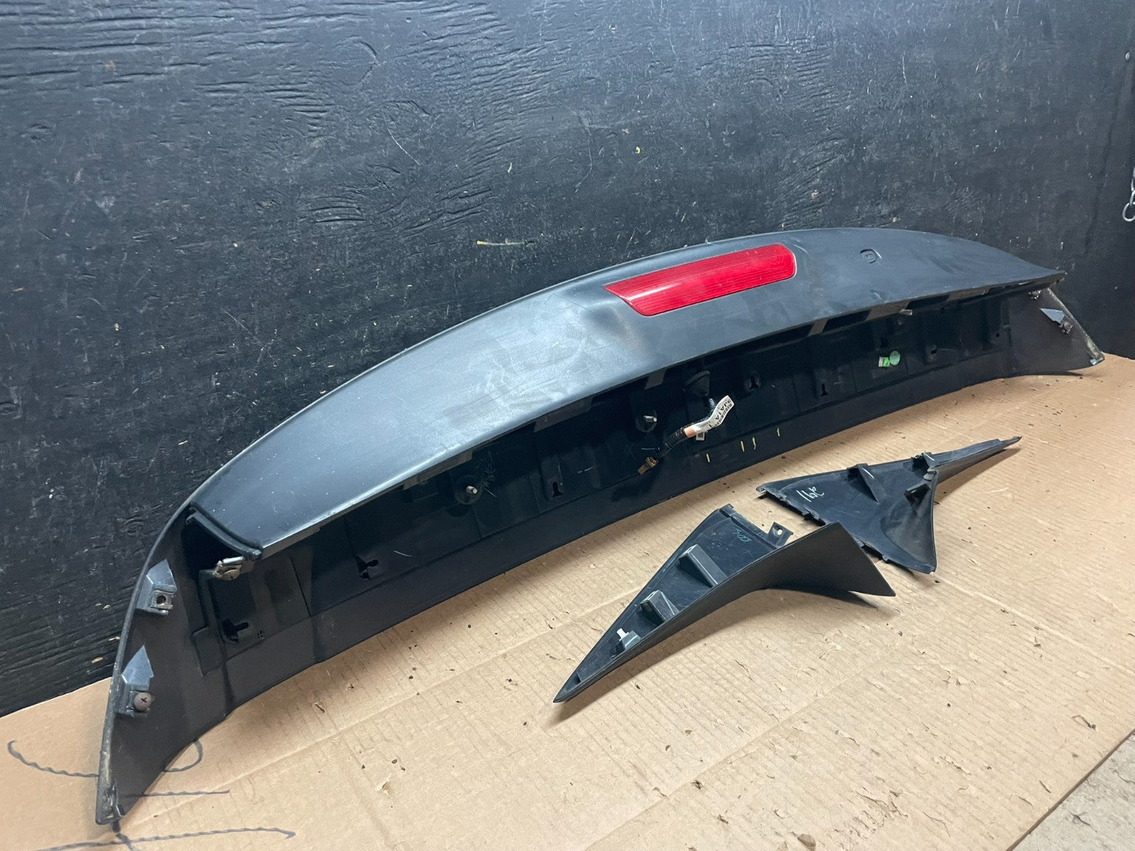 2013-2020 Nissan Pathfinder Rear Spoiler Wing Oem Y1876 DG9