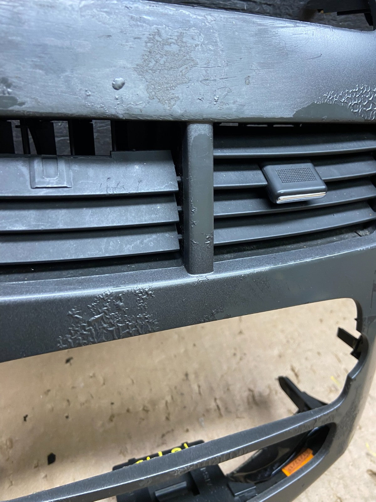 2012-2016 Chevrolet Sonic Center Dash Radio Air Vent Trim Bezel t8472 DG3