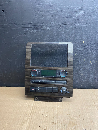 2005 to 2007 Ford Freestyle Montego Climate Control Radio Bezel Trim ae1816 DG0