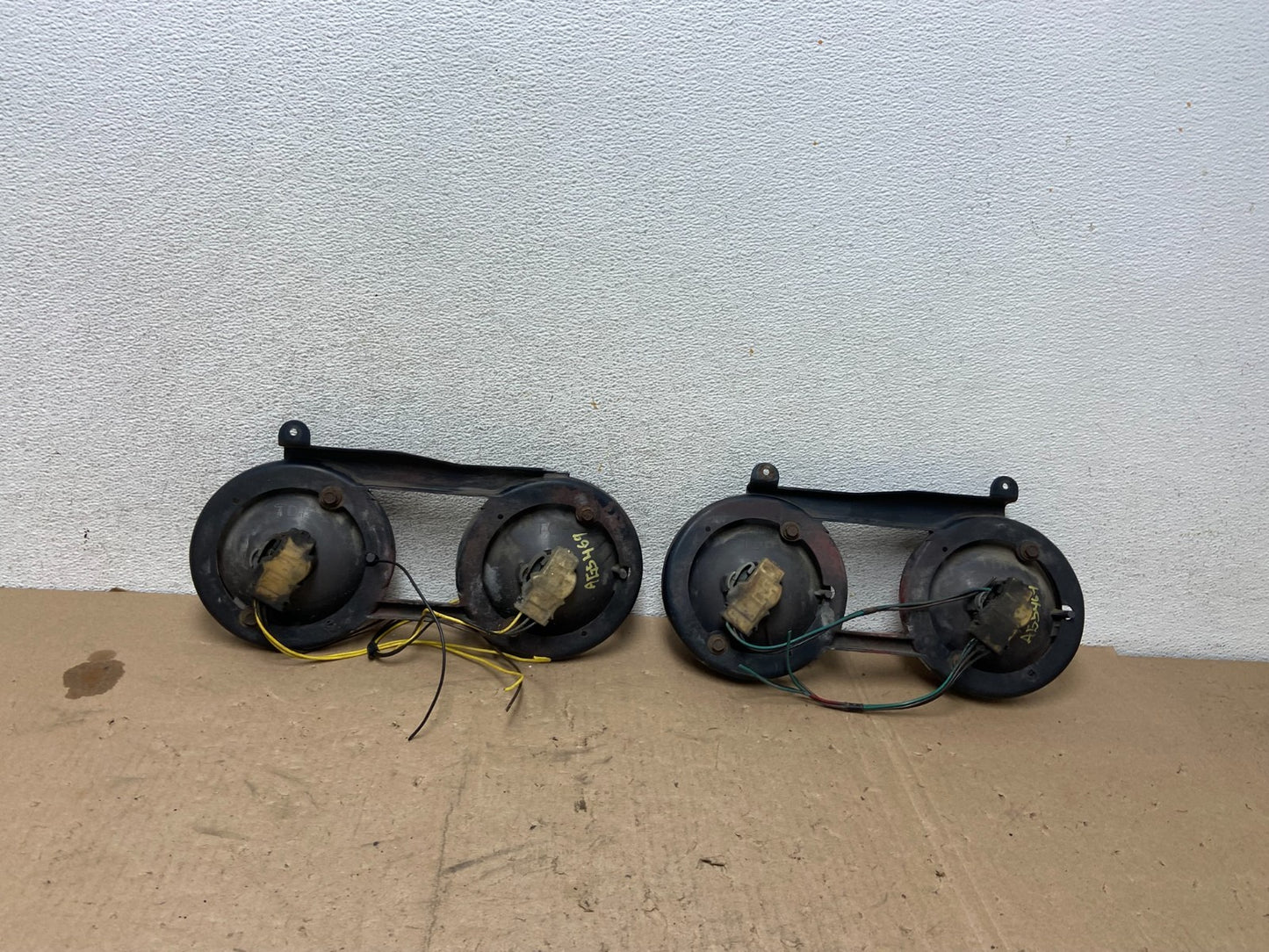 1984-1987 Chevrolet C4 Corvette Left+Right Tail Lights AG5469 DW4