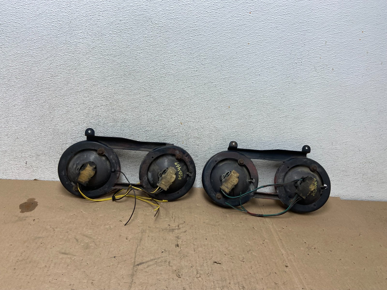 1984-1987 Chevrolet C4 Corvette Left+Right Tail Lights AG5469 DW4