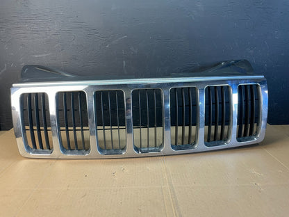2005 to 2007 Jeep Grand Cherokee Front Upper Grill Grille Aftermarket AC2169 DG0