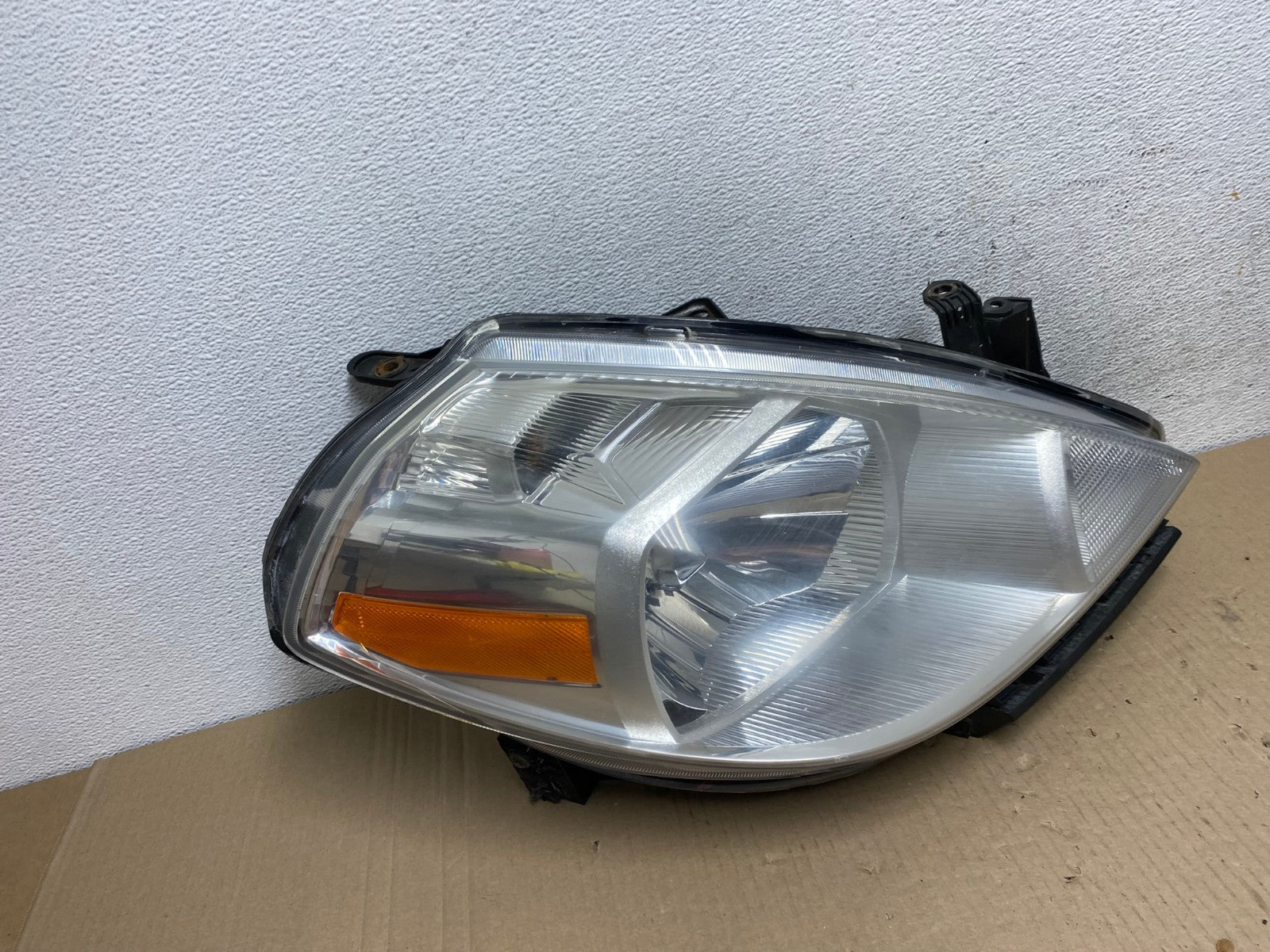 2008 to 2012 Nissan Versa Headlight Right Passenger Rh Side AE9507 LK2
