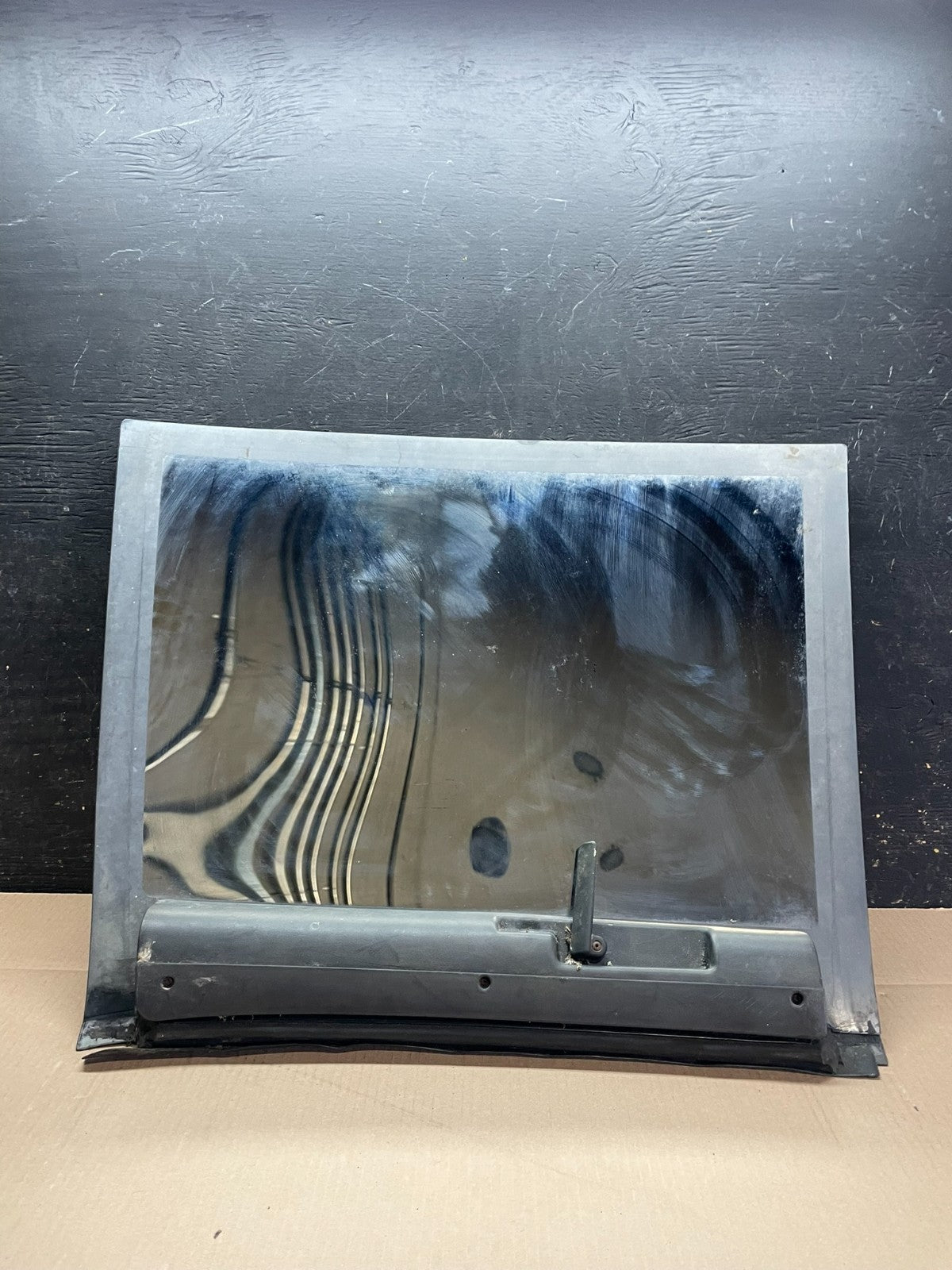 1984 to 1992 Pontiac Firebird Right Passenger Side Sunroof Top Glass Z82775