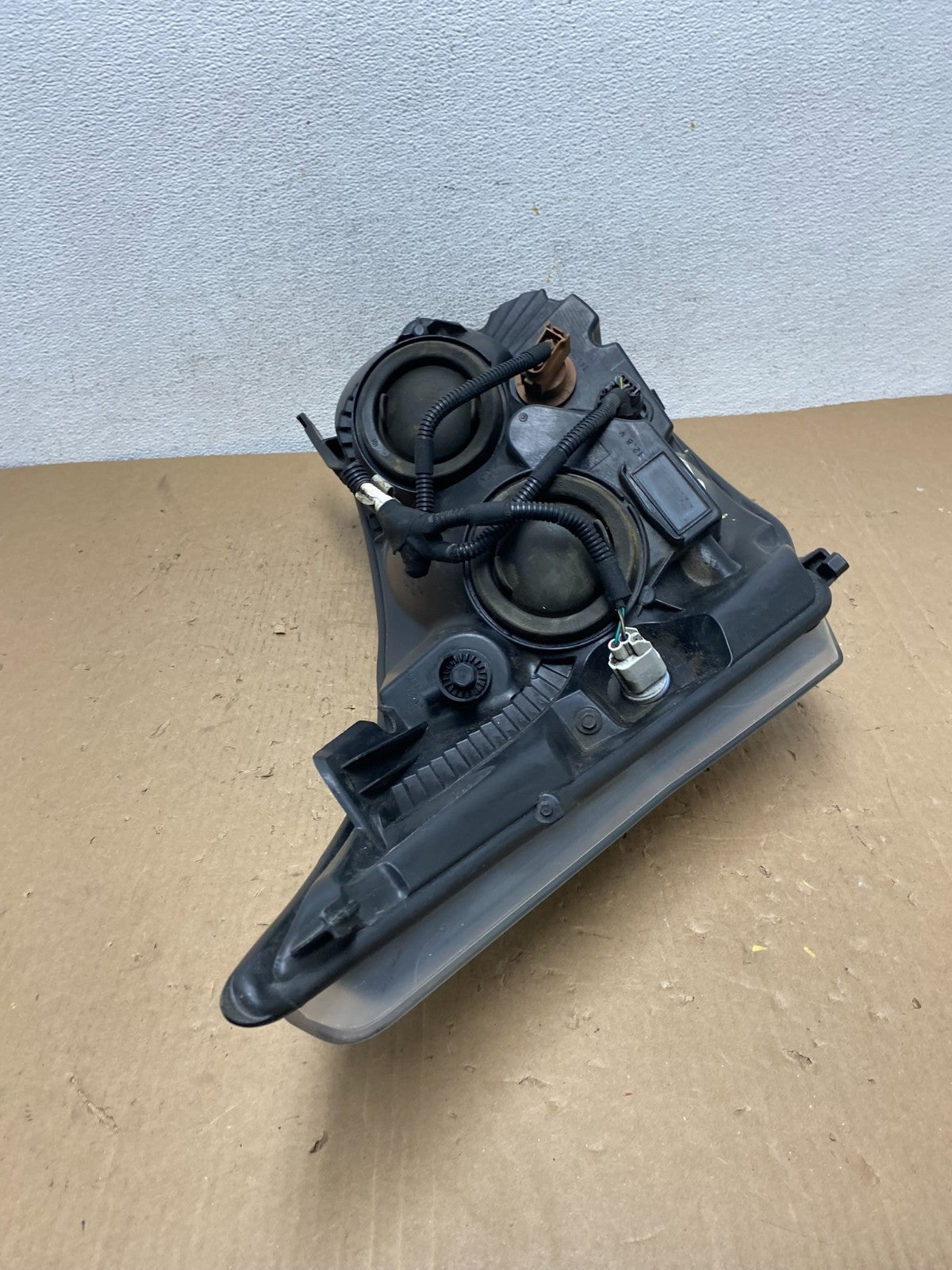 2015-2019 Ford Transit VAN Left Driver LH Halogen Black Headlight AD8122 DW10
