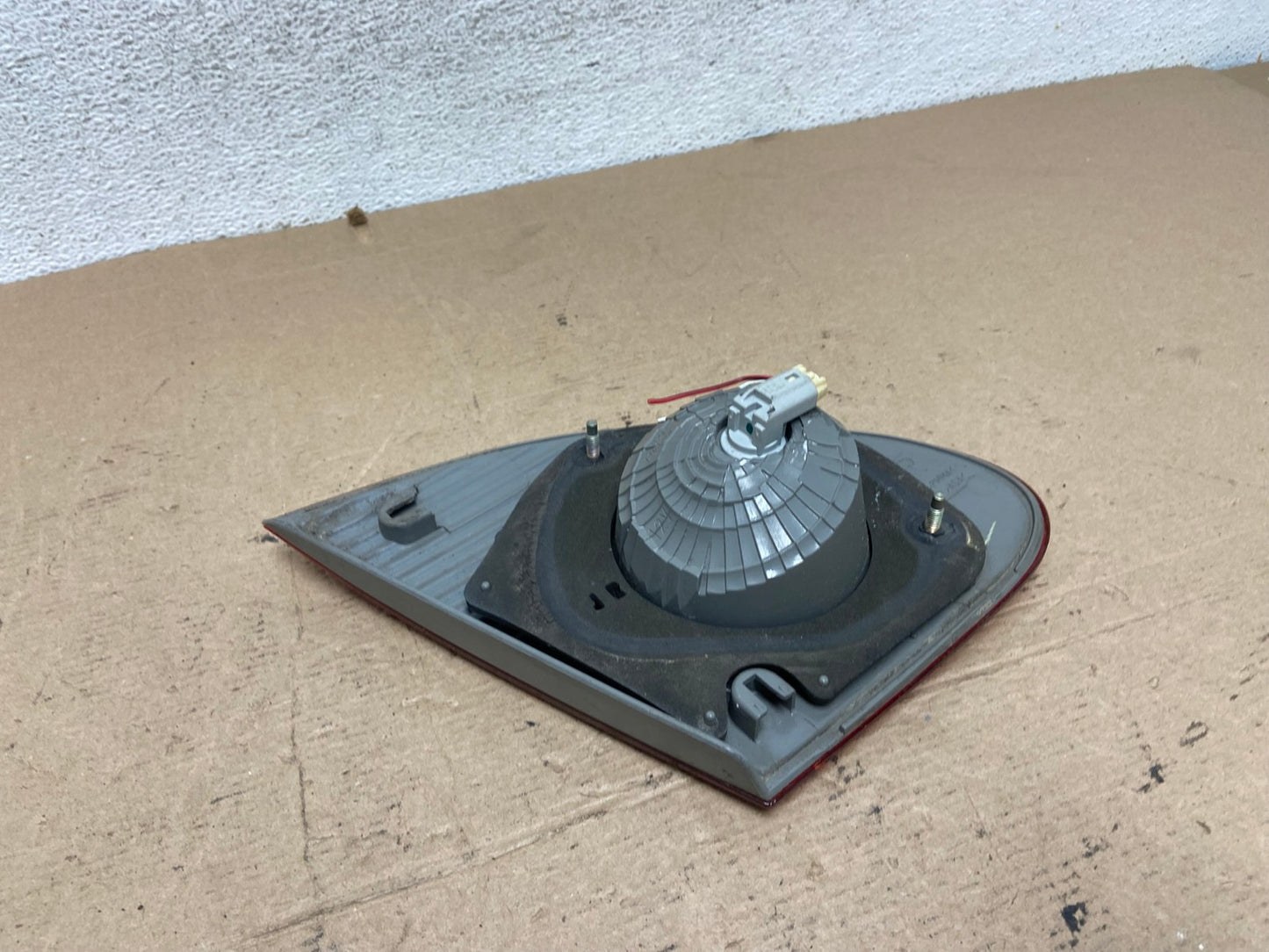 2003-2008 Toyota Corolla Inner Passenger Right RH Side Tail Light AF4602 LK4
