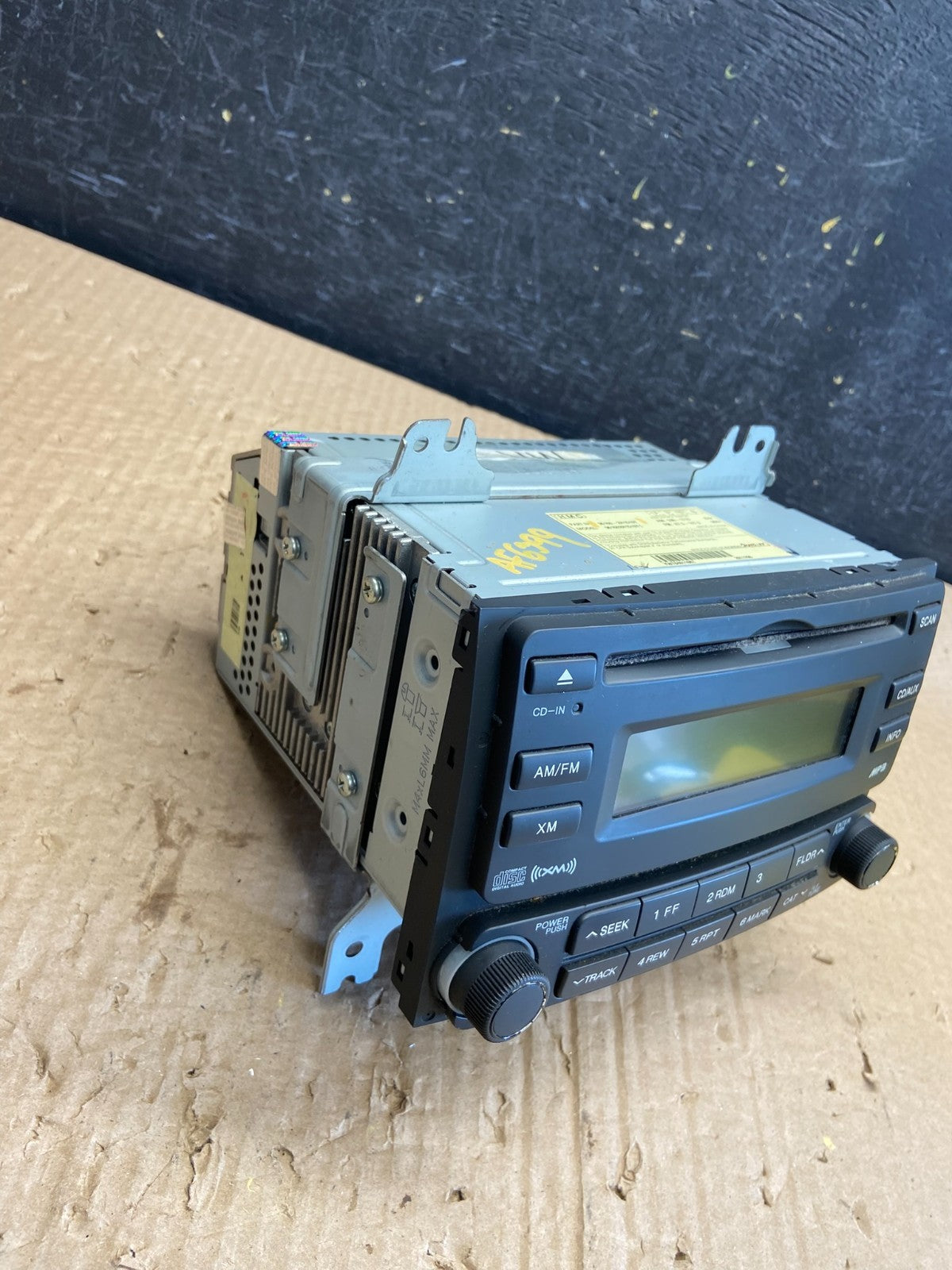 2007-2010 Hyundai Elantra Center Radio Climate Control Air Vent Bezel AF6399 DG1