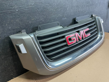 2002 to 2009 Gmc Envoy Front Upper Grill Grille OEM Z8590 DG1