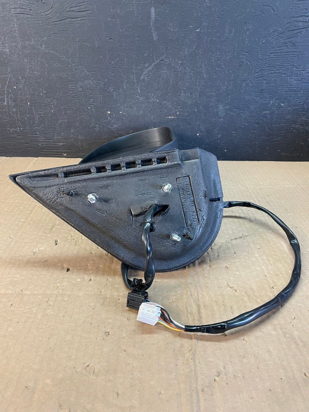 2007-2013 Chevrolet Tahoe Silverado Suburban Right Passenger Mirror AC9879 LK4