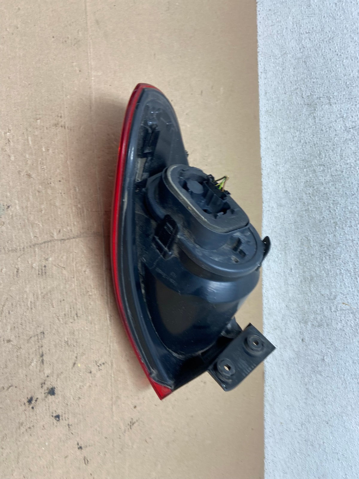 2009 to 2011 Volkswagen Tiguan Left Driver Side Tail Light AF4858 LK4