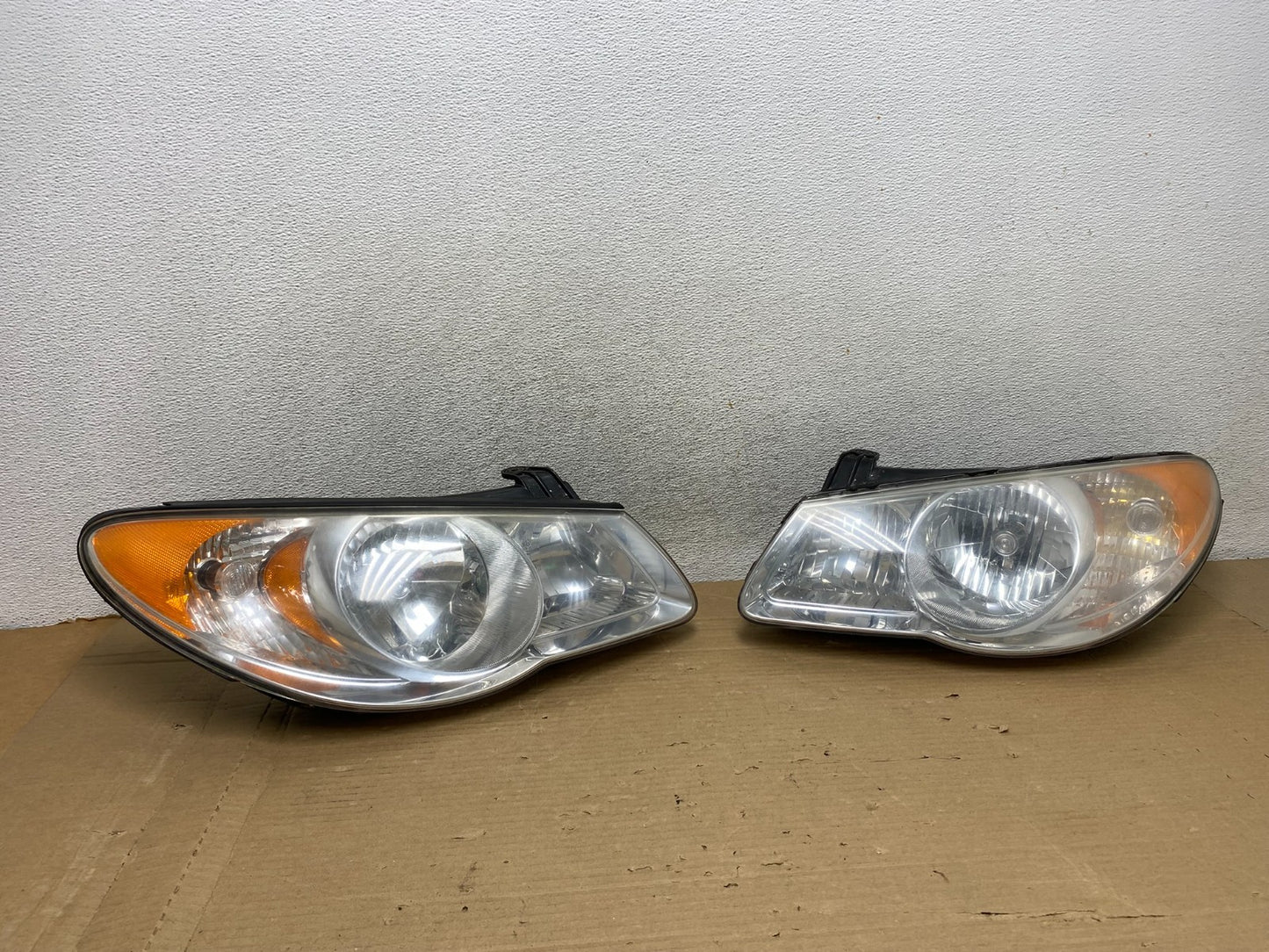 2007 2008 2009 2010 Hyundai Elantra Left+Right Side Headlights AG8148 DW0