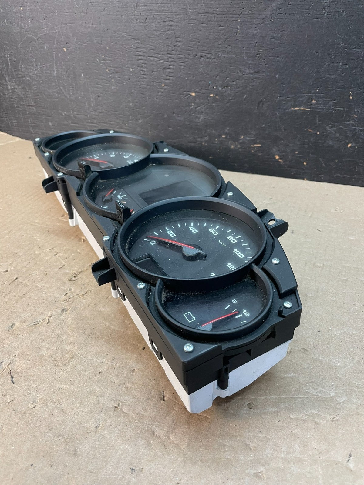 2008 2010 Porsche Cayenne Speedometer Instrument Cluster AE3395 DG2