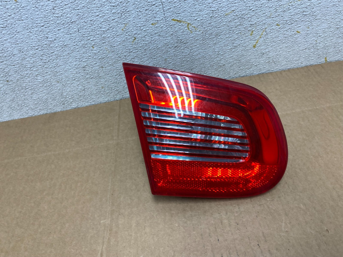 2007 2008 2009 2010 2011 Volkswagen Eos Left Driver Tail Light Inner Oem O67370