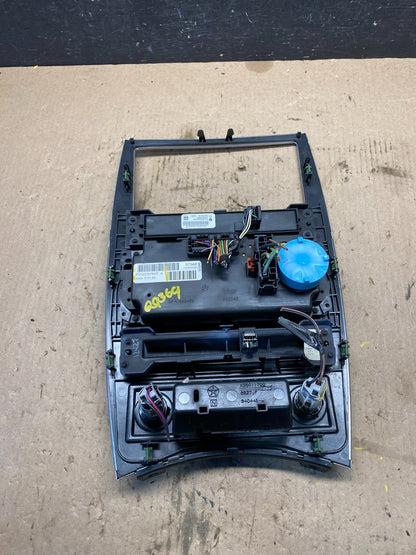2008 to 2010 Jeep Grand Cherokee Center A/C Heater Climate Control OEM Q9369 DG5