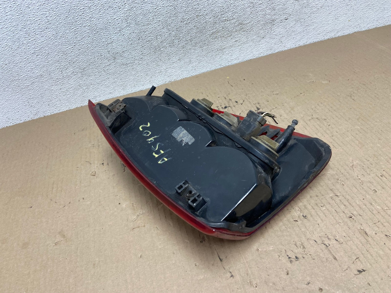 1999-2004 Jeep Grand Cherokee WJ Right Passenger Rh Tail Light AF5902 LK5