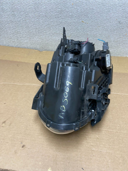 2009-2013 Nissan Rogue Right Passenger Xenon HID Headlight OEM AB5069 DW8