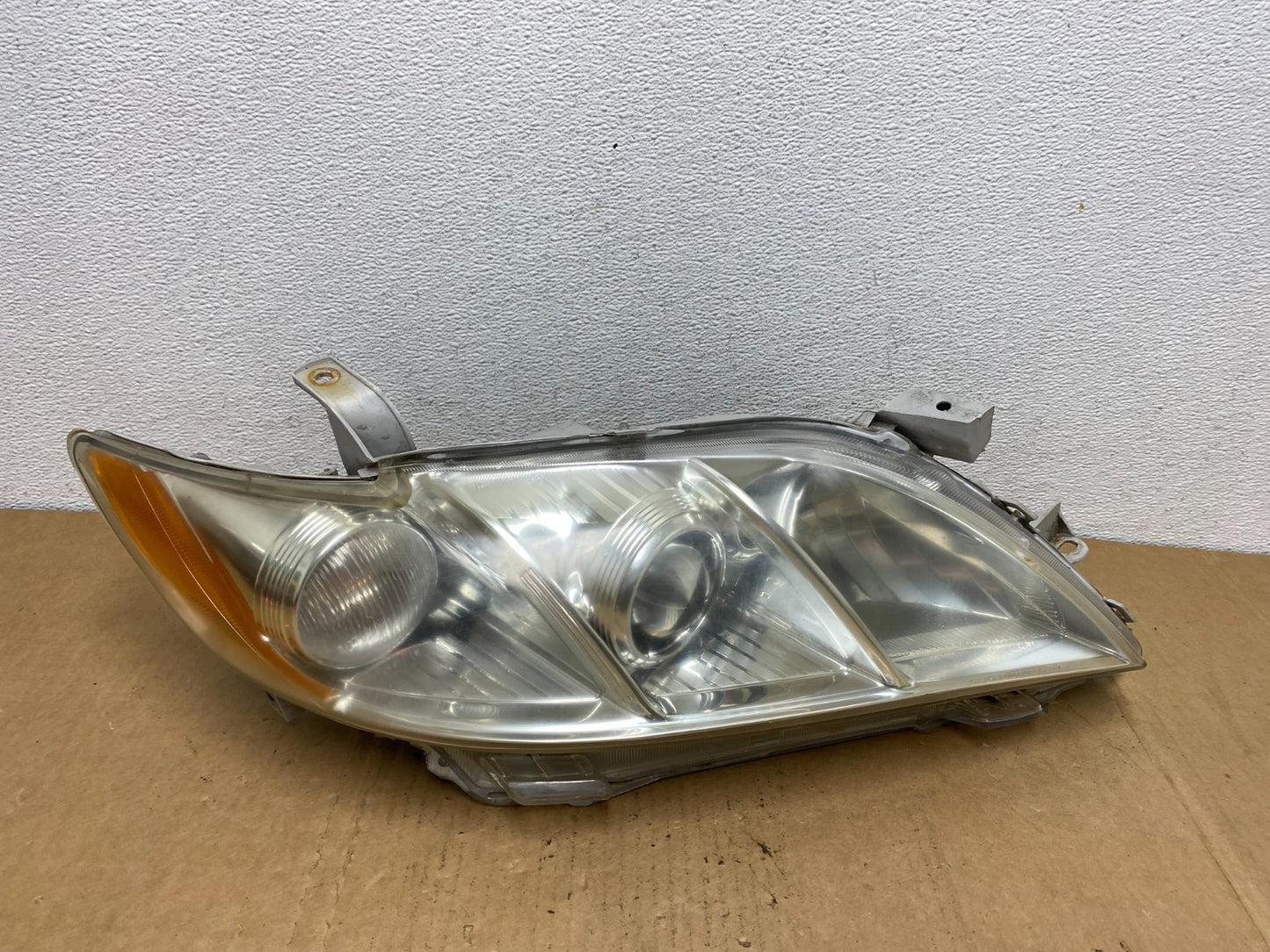2007 - 2009 Toyota Camry Halogen Right Passenger Headlight AD2465 DW0