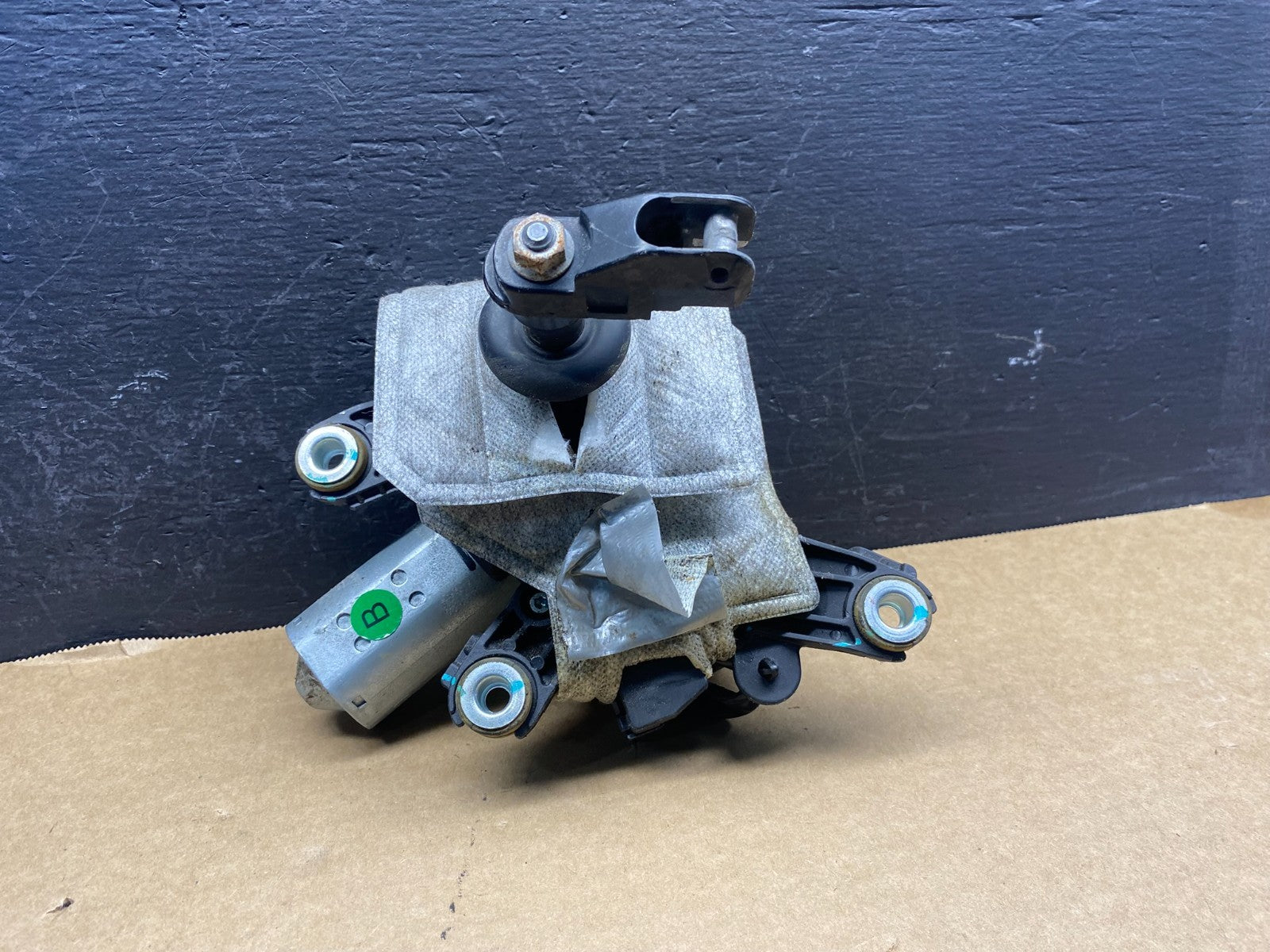 2017 to 2021 Nissan Rogue Rear Windshield Wiper Motor ac7977 DG0