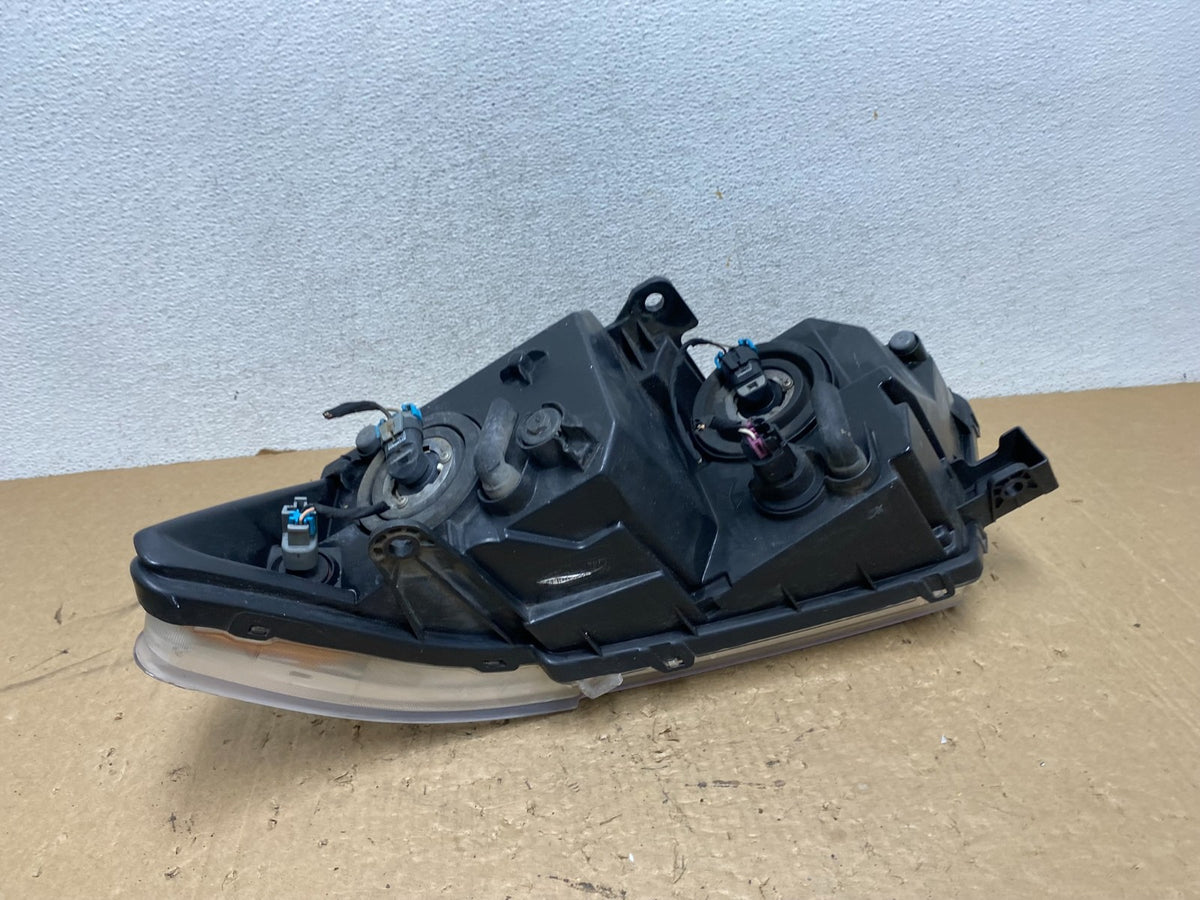 2009 to 2017 Dodge Journey Headlight Right Passenger Rh Halogen AG1317 DW6