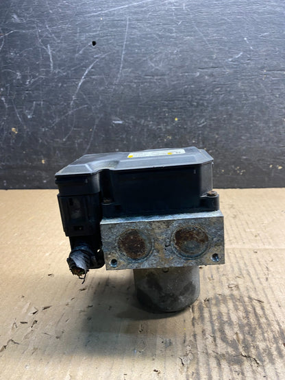 2008 Ford E150 Van ABS Anti-Lock Brake Control Module EHCU 8C24-2C346-BF U89092