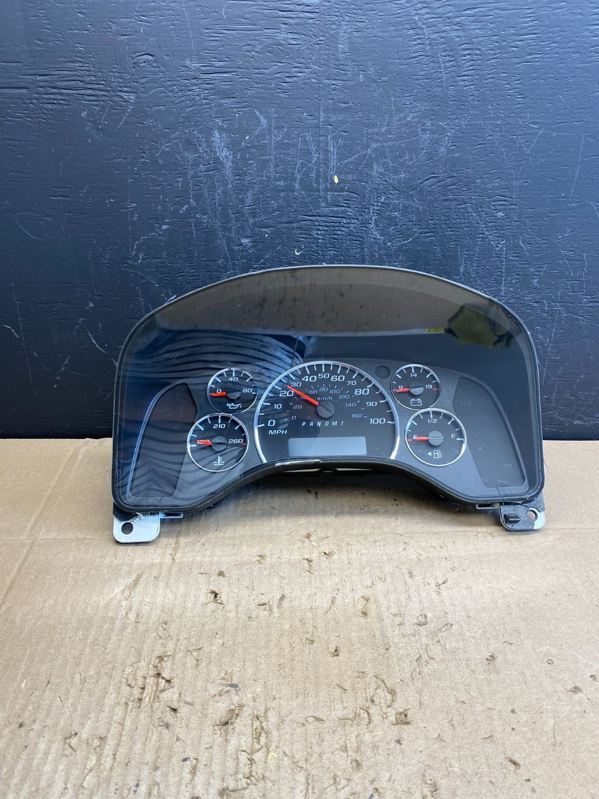 2017 Chevrolet Express 2500 3500 Speedometer Cluster Gauge OEM  AC4646 DG0