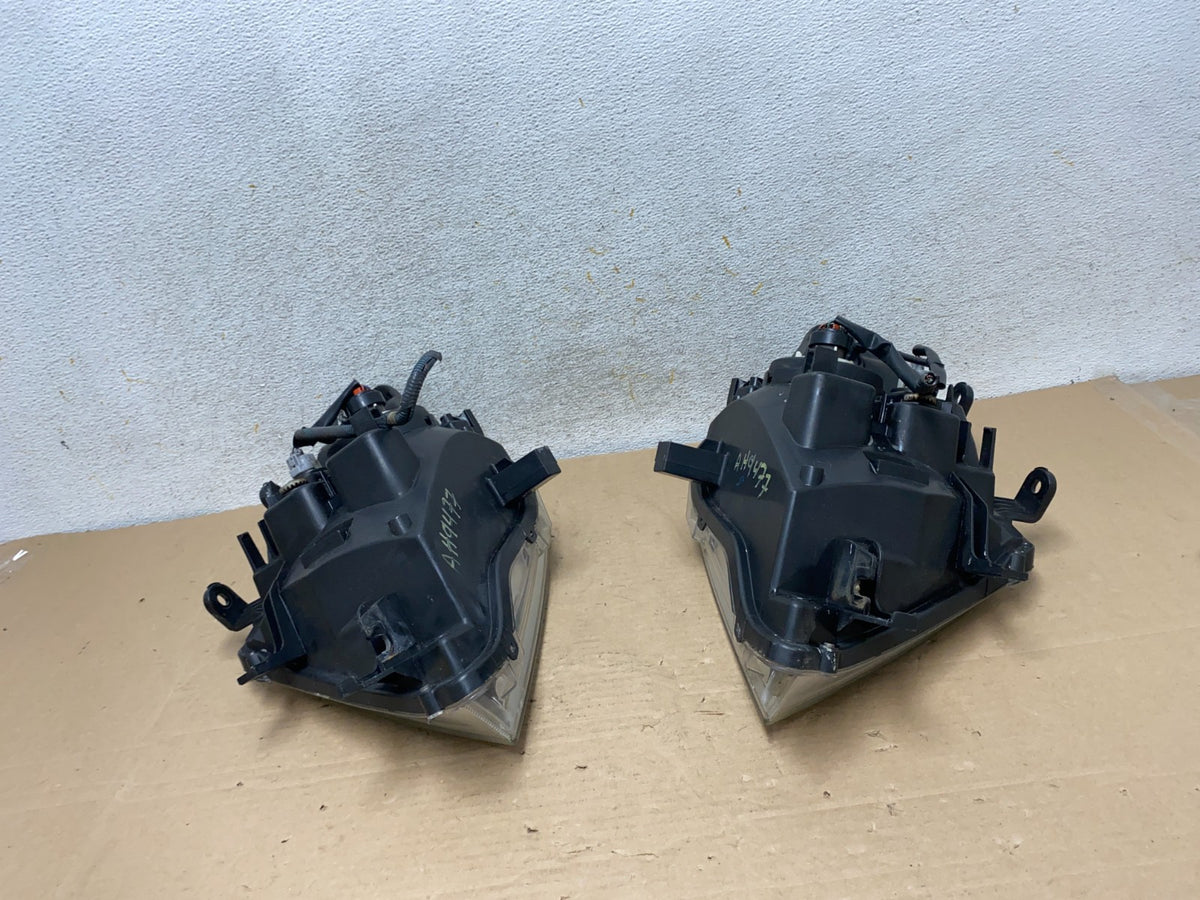 2008 to 2012 Nissan Pathfinder Halogen Headlights Left+Right AH9477 DW10