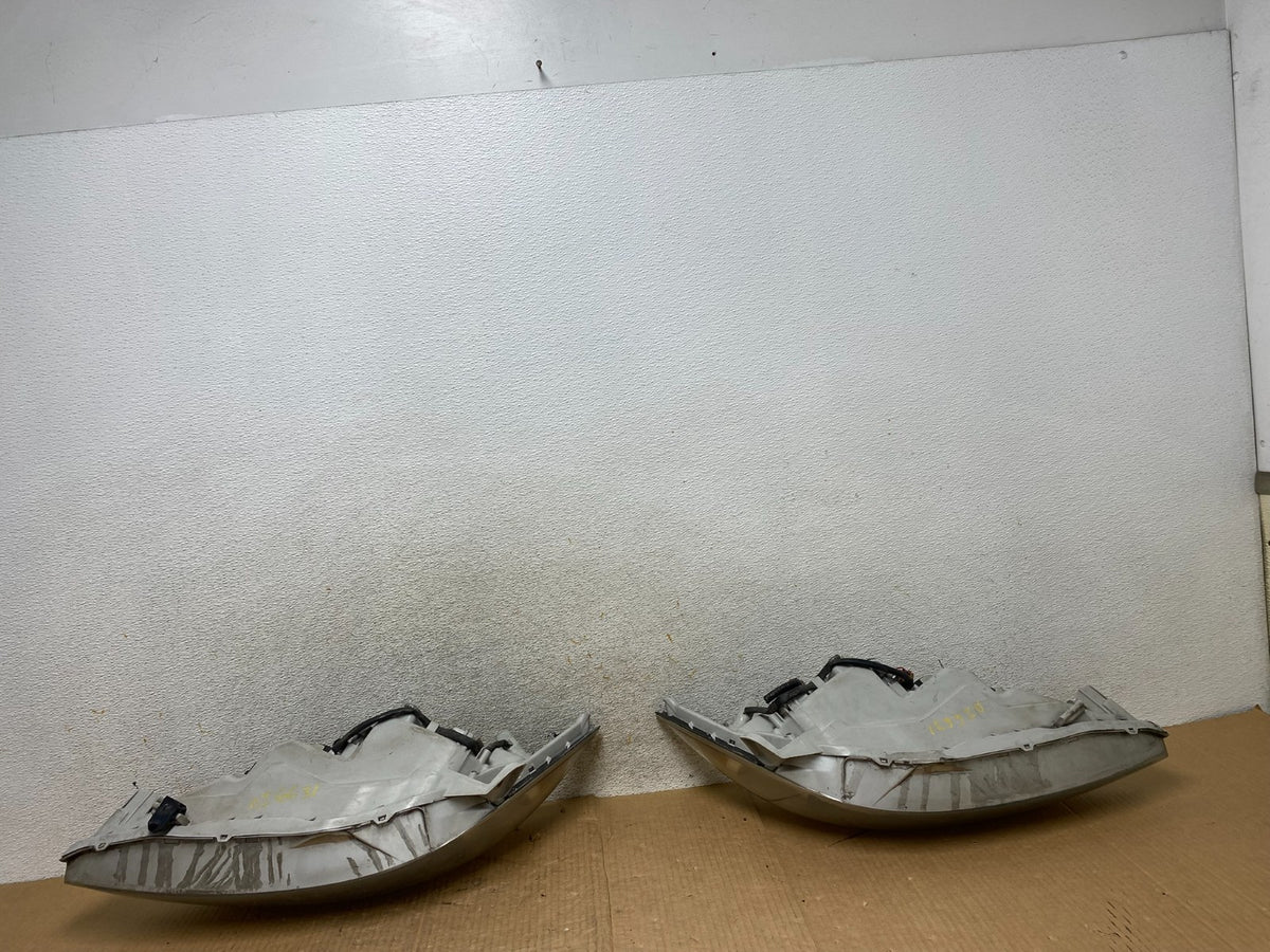 2005 to 2006 Toyota Camry Left+Right Side Set Halogen Headlights AI6631 DW9