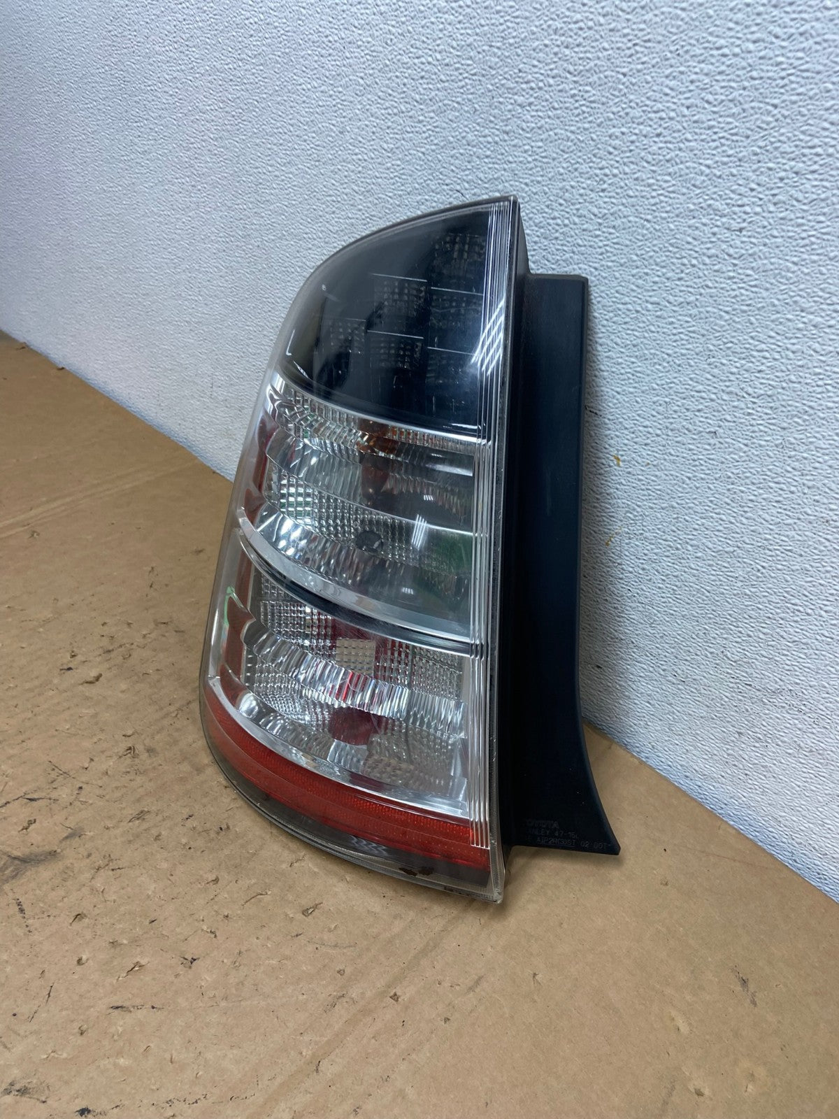 2004 2005 Toyota Prius Tail Light Left Driver Lh Side AD3239 LK1