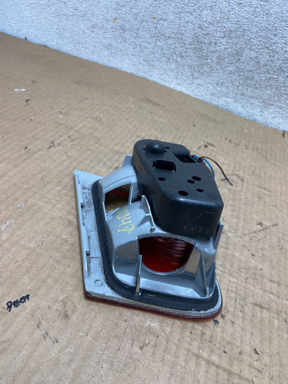 1998 - 2001 BMW 3 325i E46 Series Right Passenger Inner Tail Light AI8147 DW5