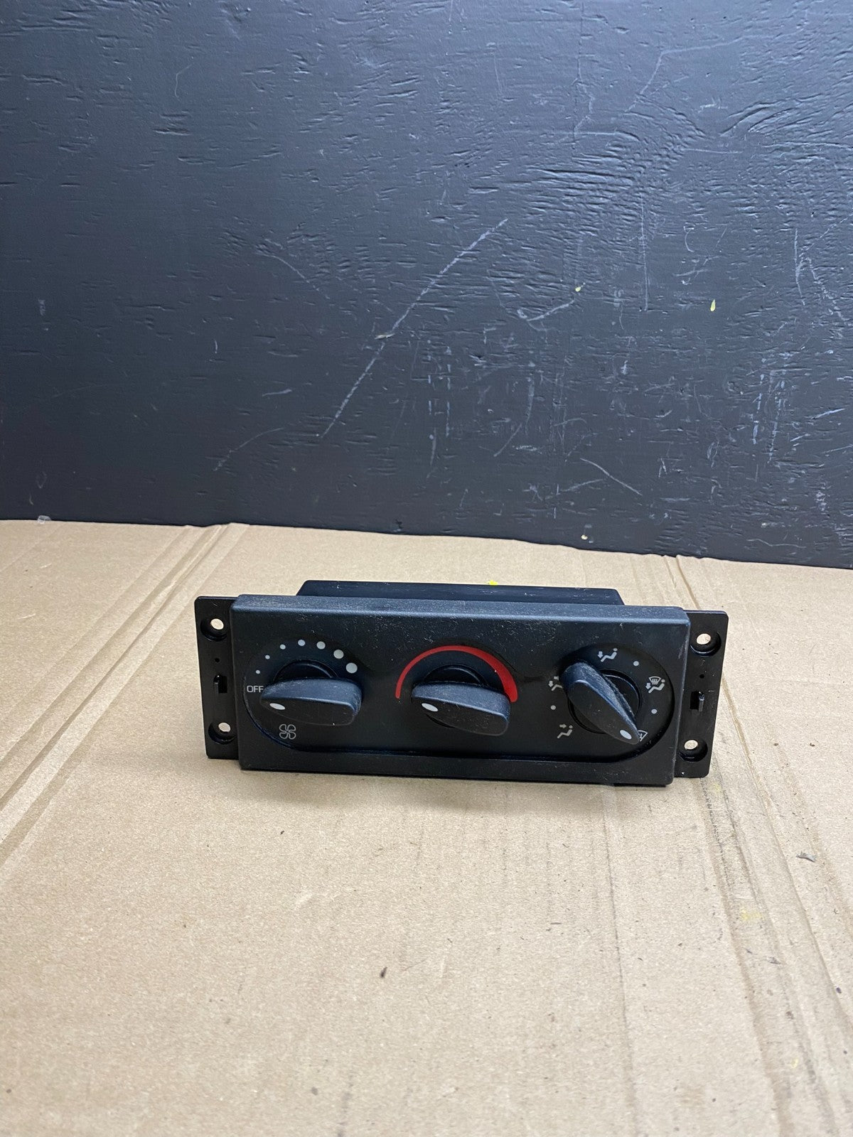 International Navistar 4300 Climate Control Heater Fan Panel AB86920