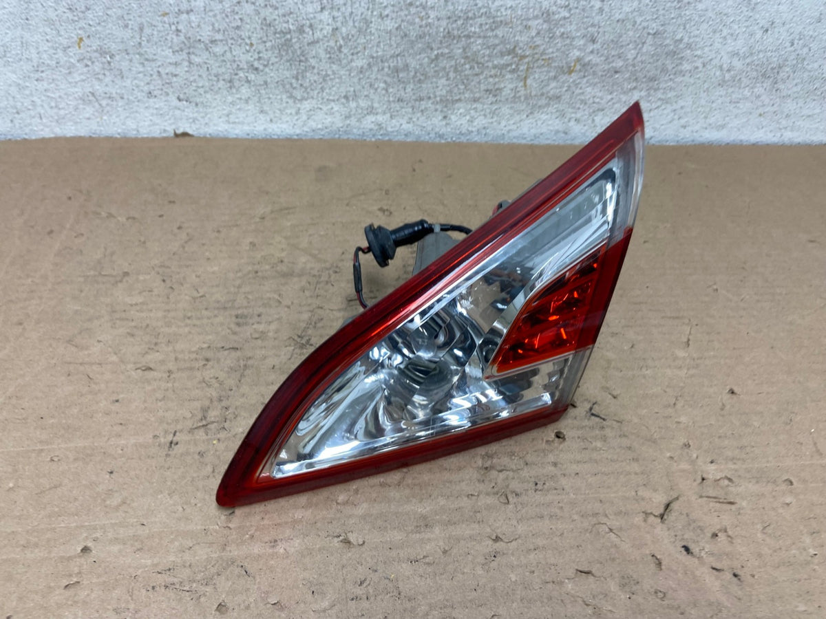 2011-2014 Nissan Murano Right Passenger RH Side Inner Tail Light AI0927 LK2