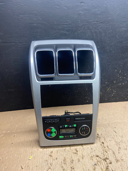 2007 - 2012 GMC Acadia A/C Heater Climate Control Radio Panel Bezel OEM T8848 DG0