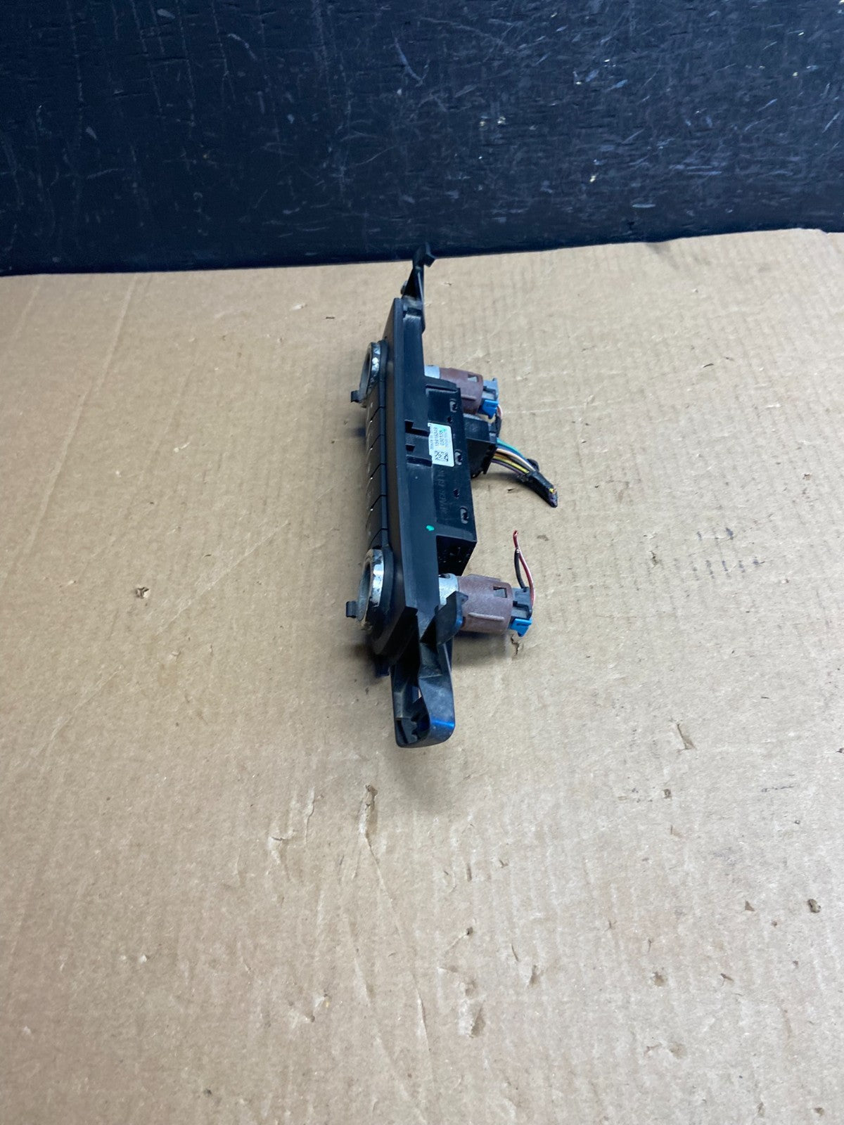 2007 - 2014 Chevrolet Tahoe Yukon Pedal Traction Control Switch ae4453 DG2