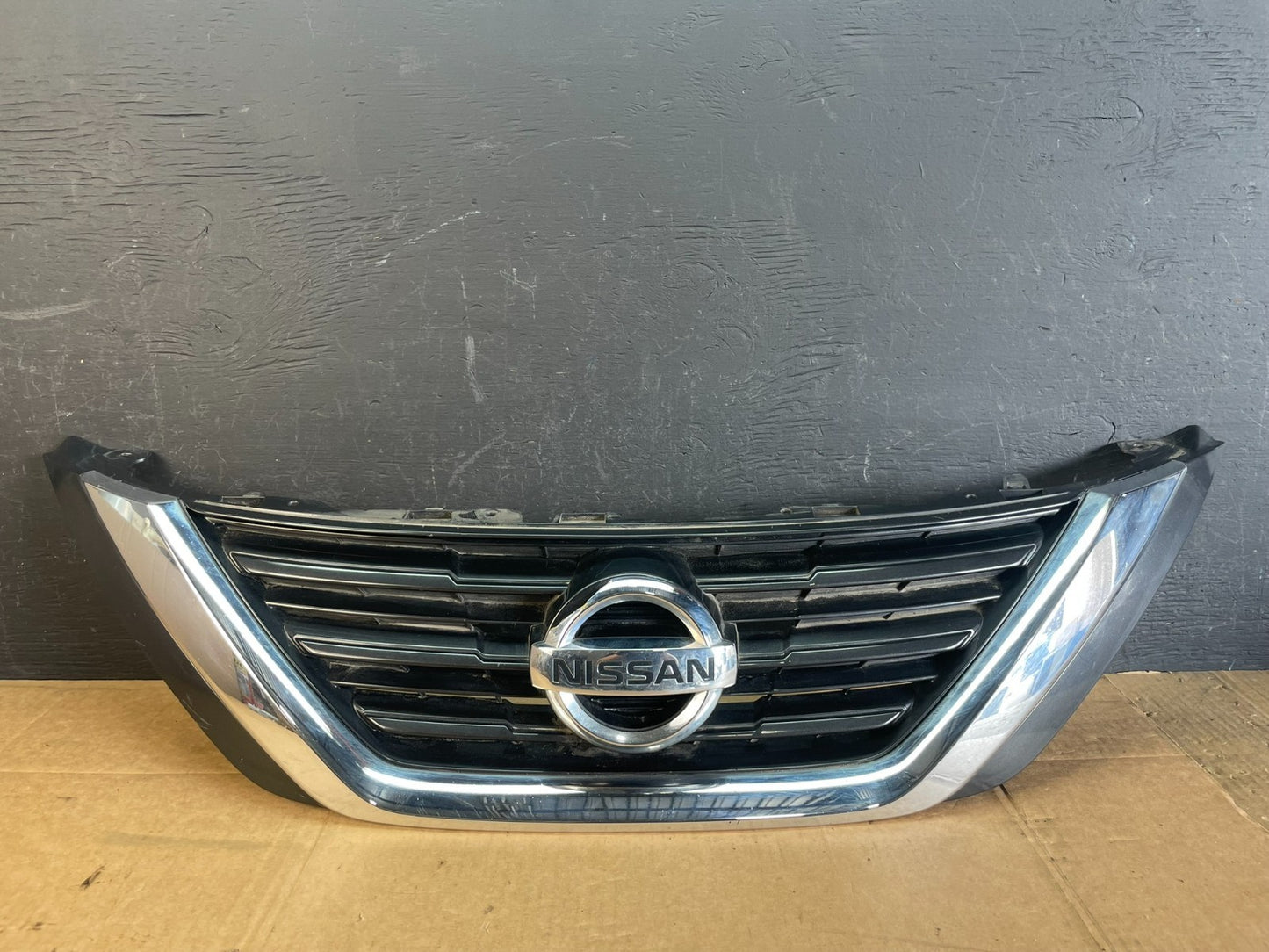 2016 2017 2018 Nissan Altima Front Upper Grill Grille AC5101 DG0