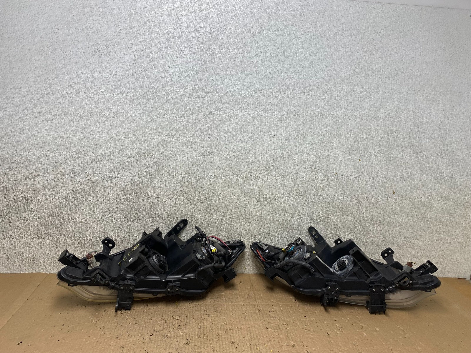Halogen 2011 2012 2013 2014 Nissan Murano Headlights Left+Right T8053 DW7