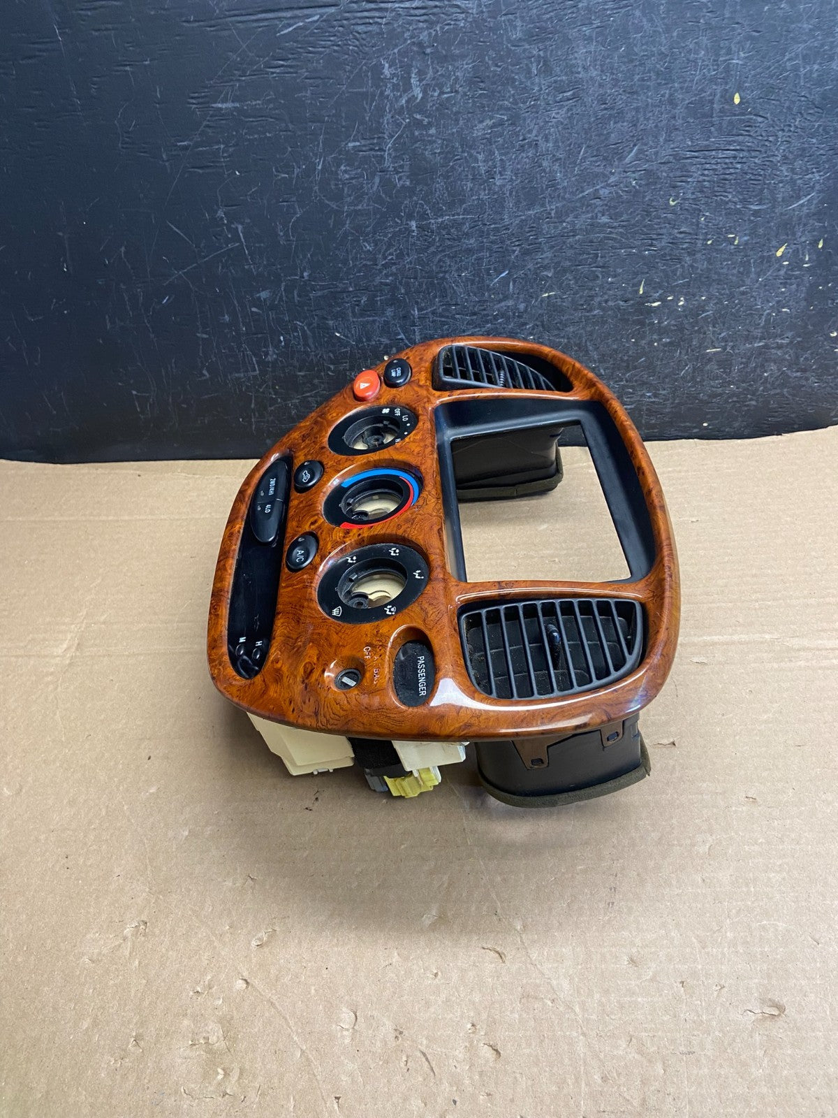 2000 2001 2002 Toyota Tundra Climate Control Panel Radio Bezel af2484 DG2