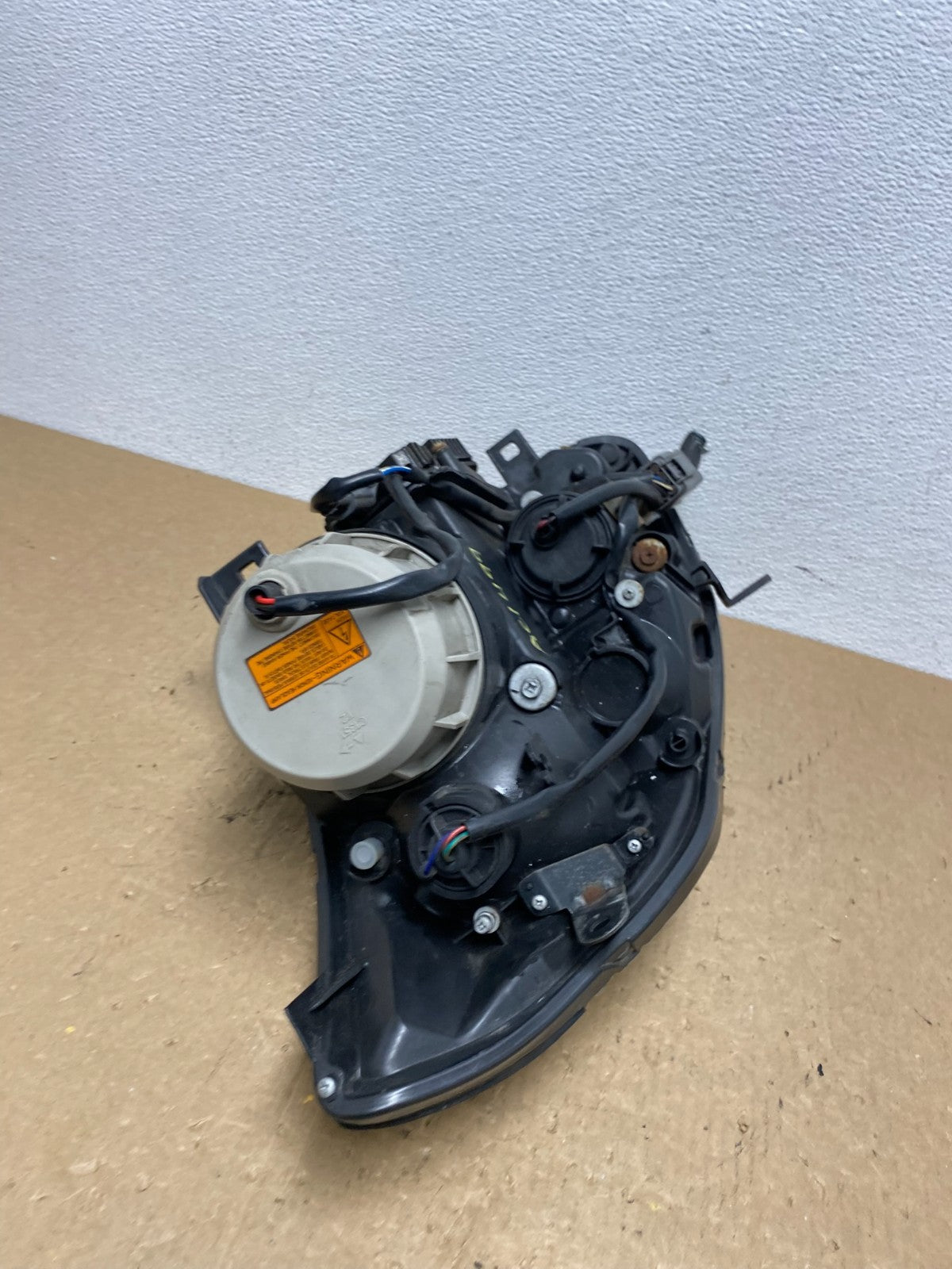 2004 2005 2006 Nissan Maxima Right Passenger Side Headlight Xenon HID AC1499 DW6