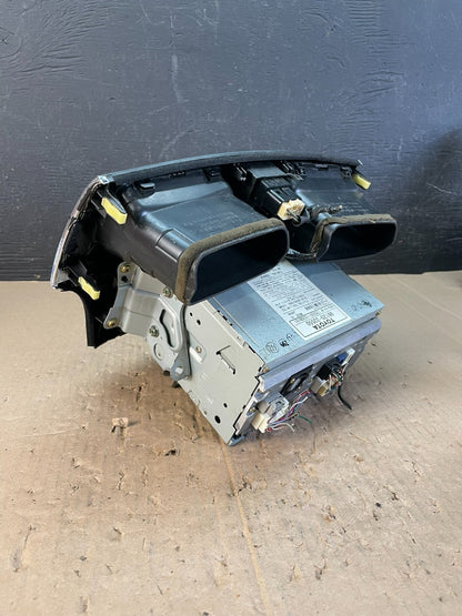 2002 to 2003 Lexus ES330 Es300 Radio Screen Receiver CD Air Vent AD5985 DG6