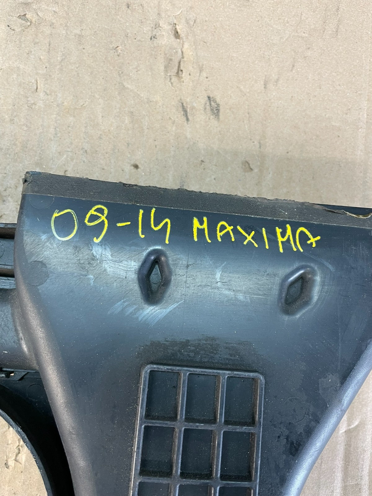 2009 to 2014 Nissan Maxima Upper Air Intake Duct ad8276 DG4