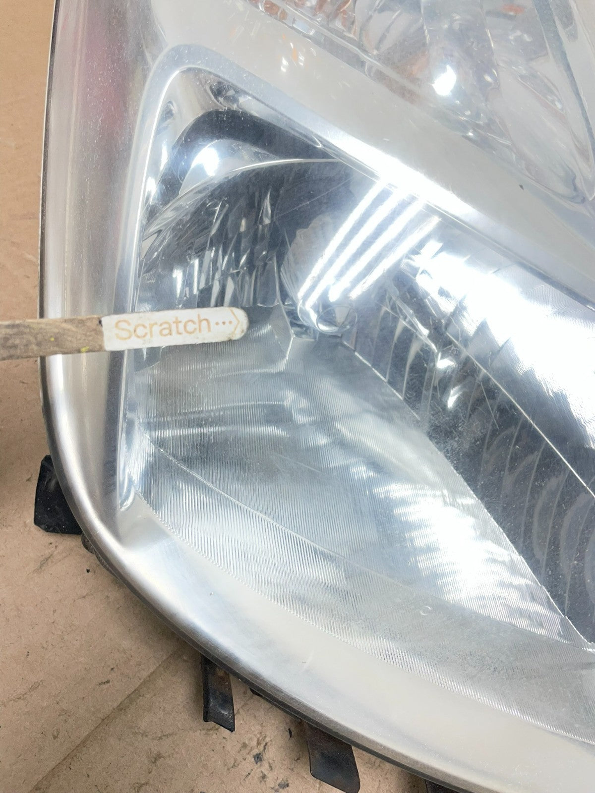 2004-2005 Toyota Prius Left+Right Side Xenon Headlights W1020 DW3