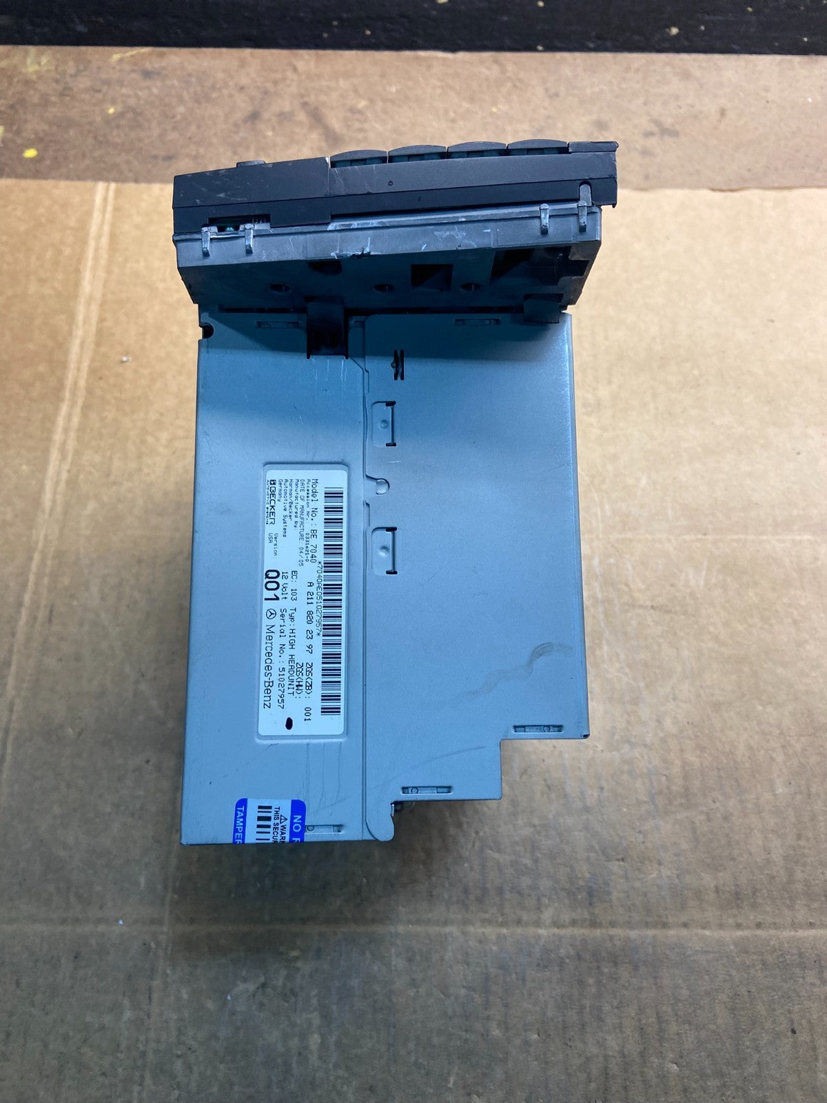 2003-2006 Mercedes Benz W211 E350 E500 Radio Screen Navigation Display Y4040 DG3